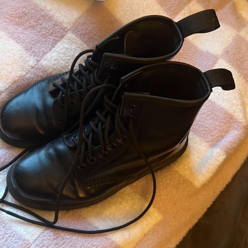 Dr. Martens 1460 SMOOTH LEATHER LACE UP black BOOTS size 39 US women’s 8 men’s 7